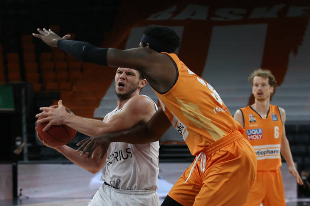 在这起事件 在这起事件