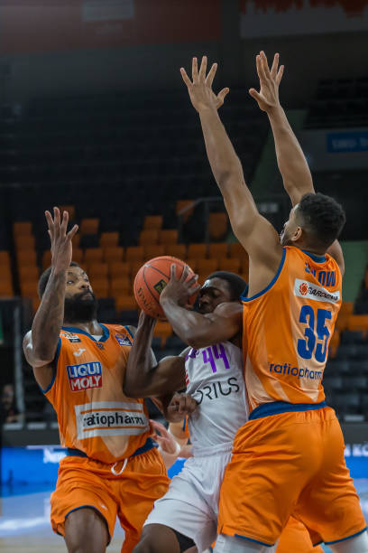 安排在轮换 安排在轮换